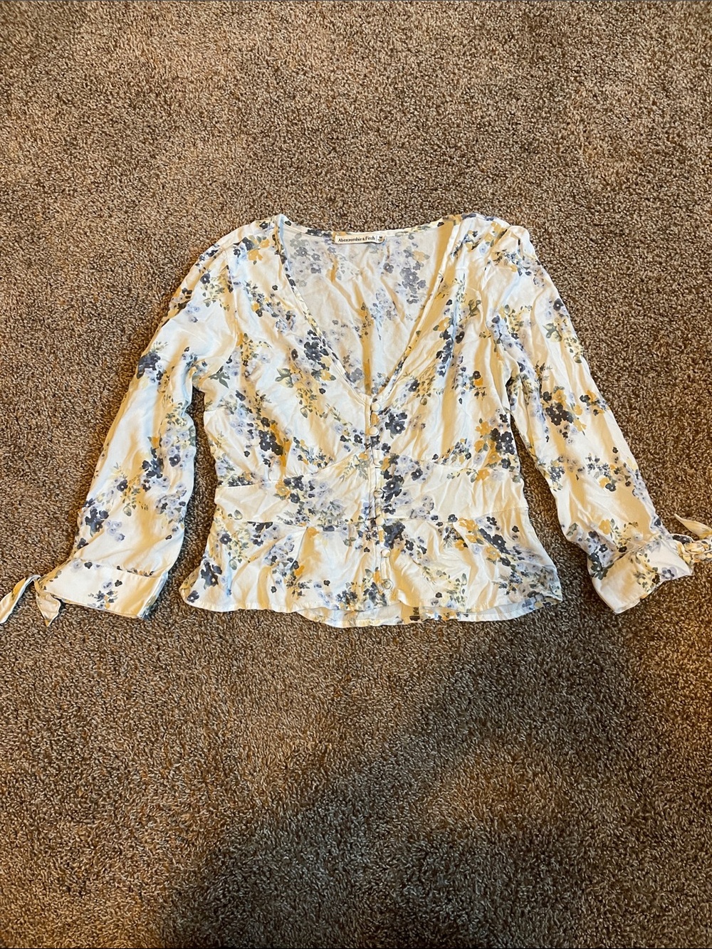 Abercrombie & Fitch Cream Floral Wrap Blouse with Blue Flowers